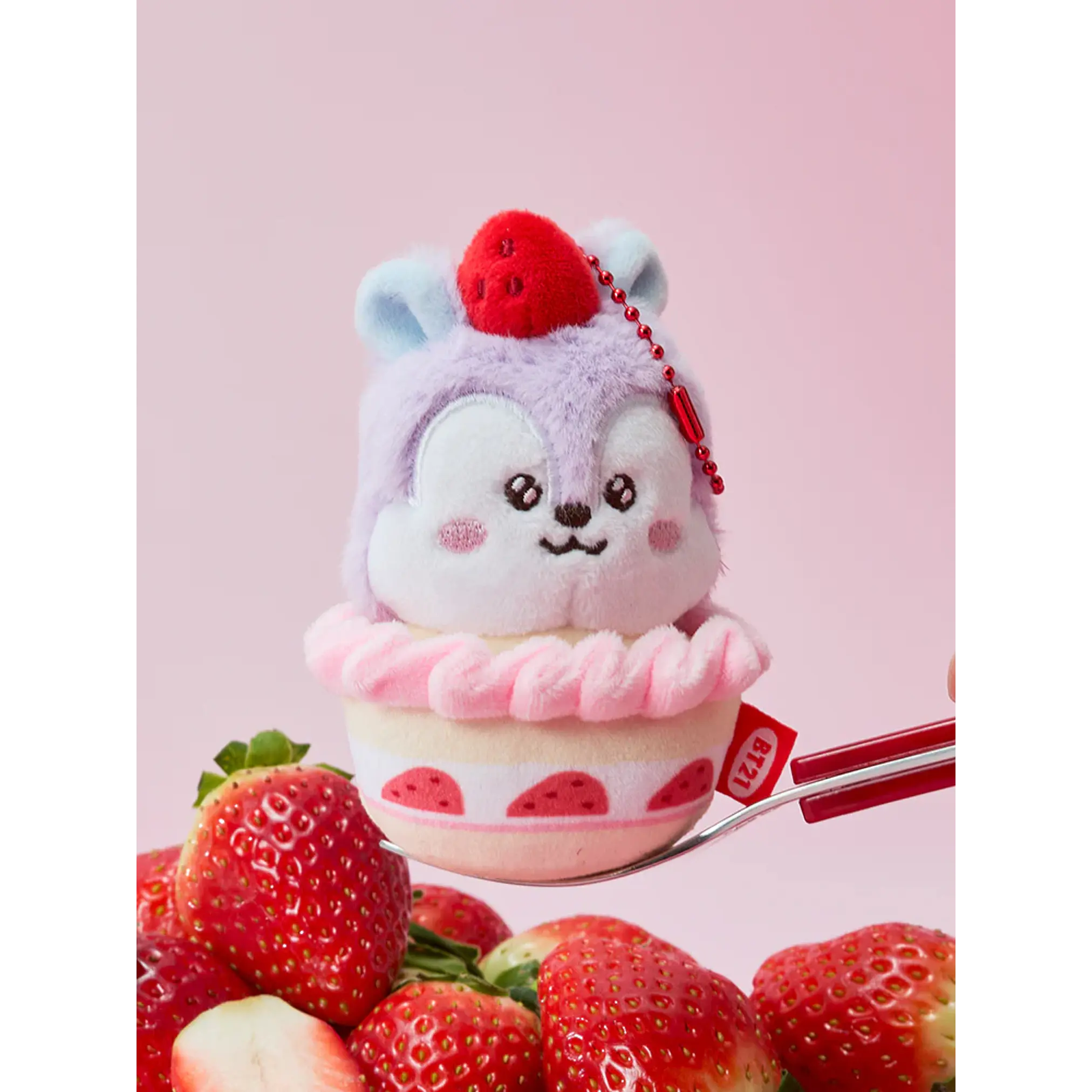 BT21 - STRAWBERRY TART PLUSH KEYRING 6