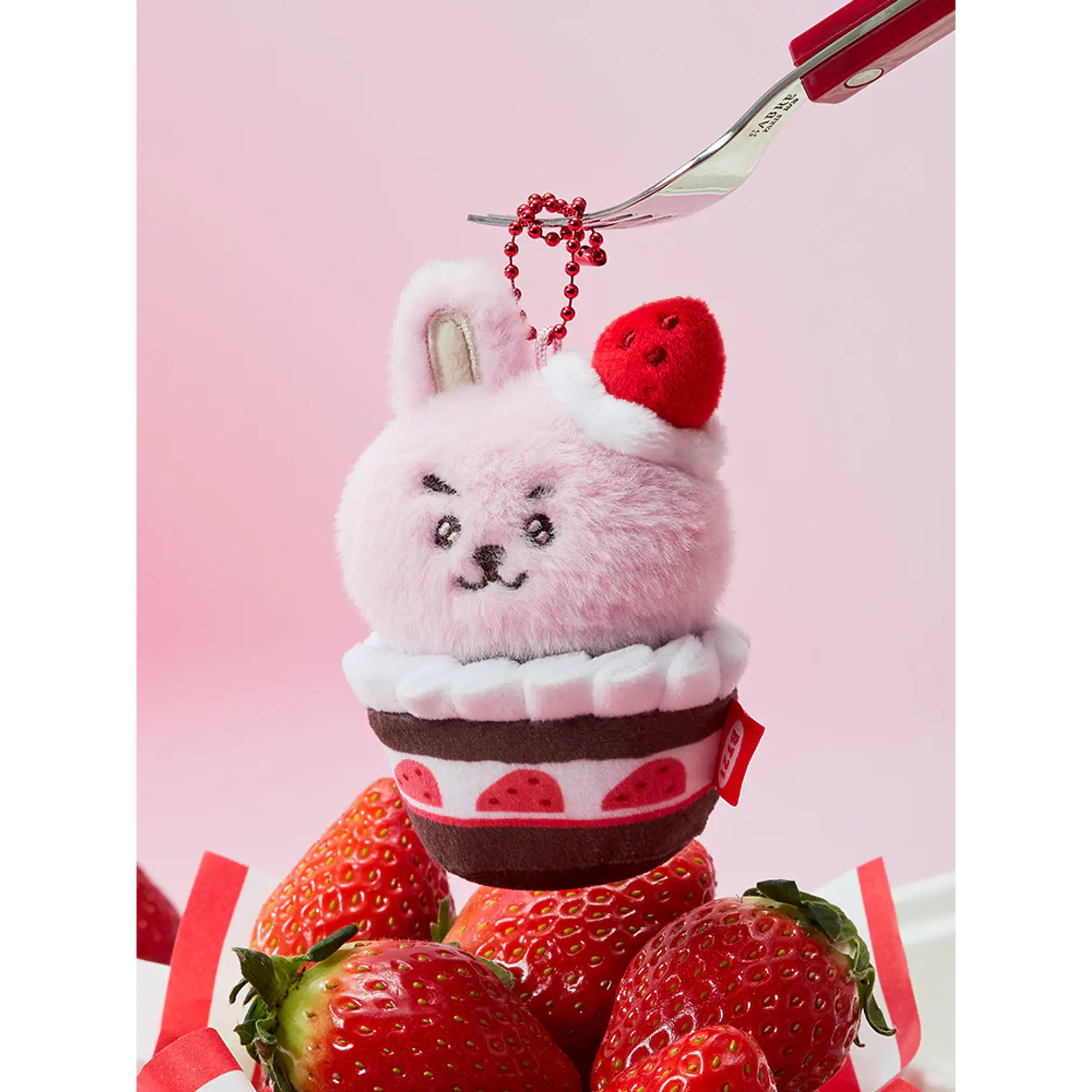 BT21 - STRAWBERRY TART PLUSH KEYRING 9