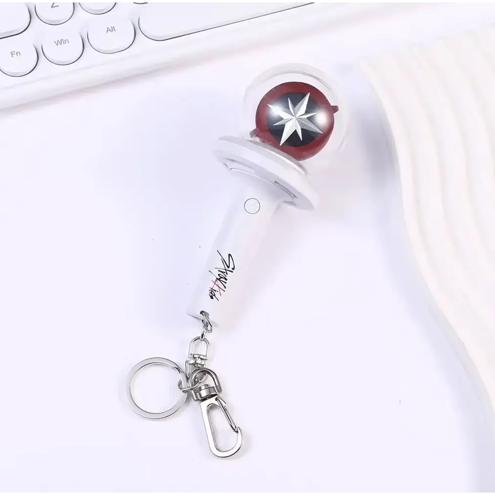 STRAY KIDS - LLAVERO LIGHTSTICK VER. 2 (ALTERNATIVA) 2