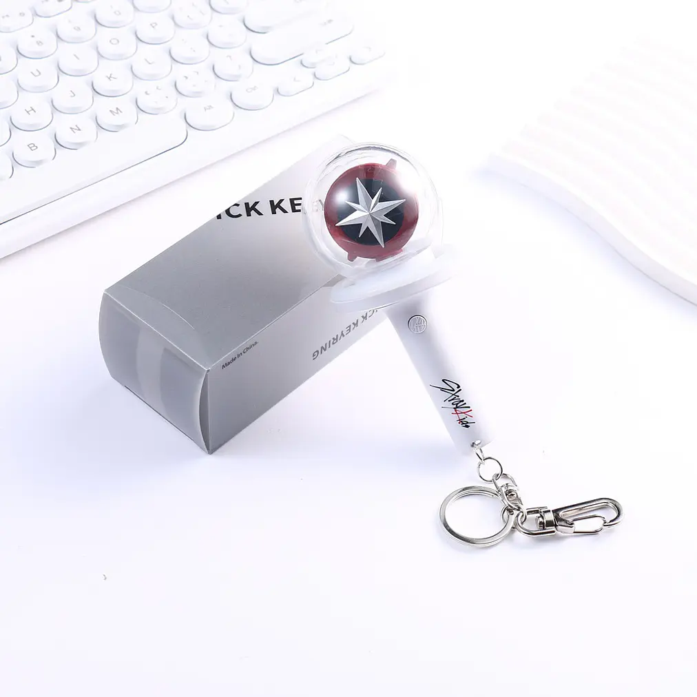 STRAY KIDS - LLAVERO LIGHTSTICK VER. 2 (ALTERNATIVA) 5