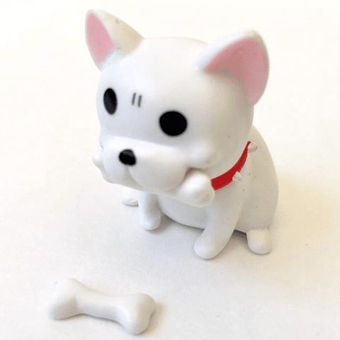 Figura de perro juguetón