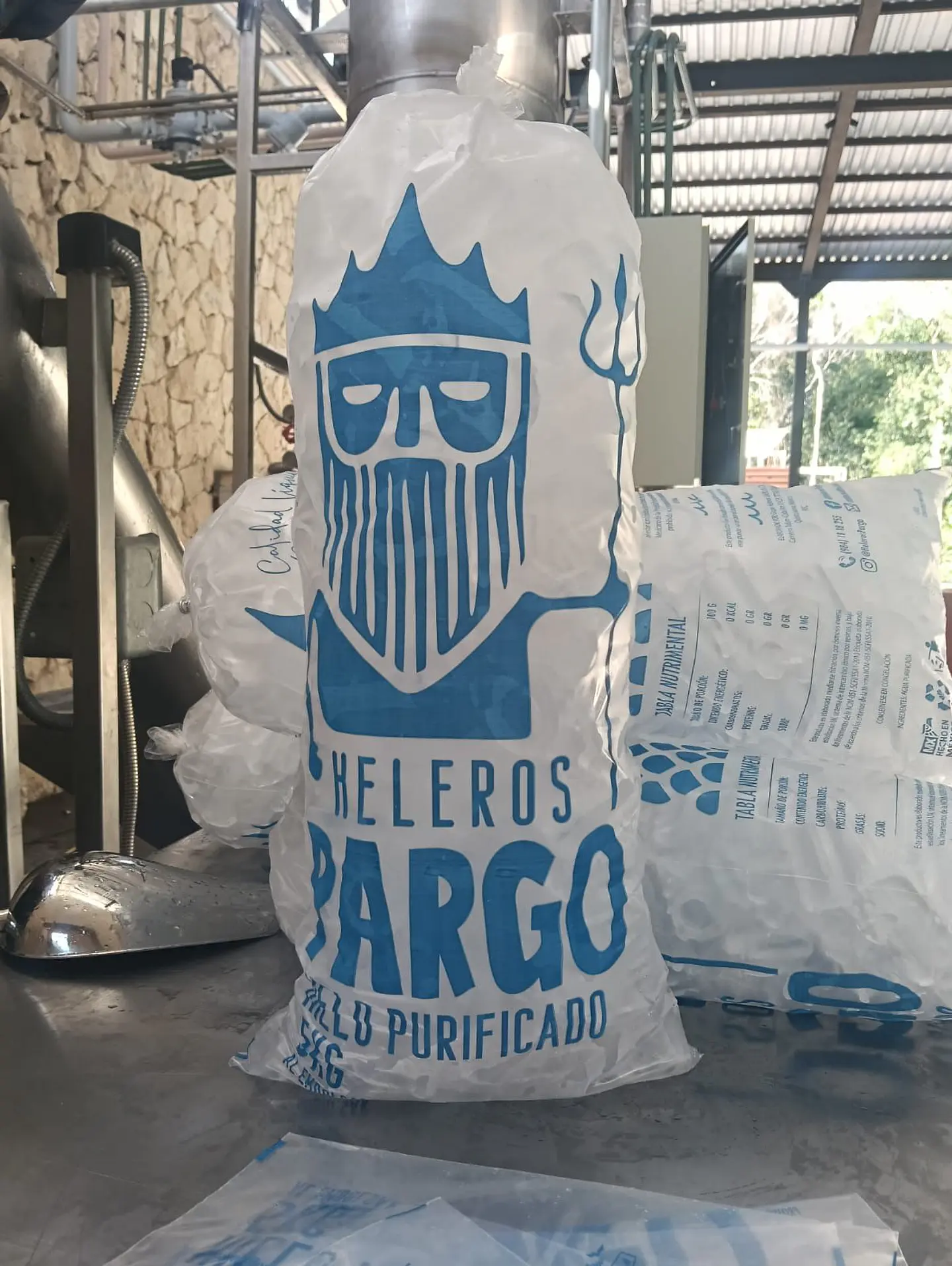 Bolsa de hielo purificado en rolitos 5 kg 1