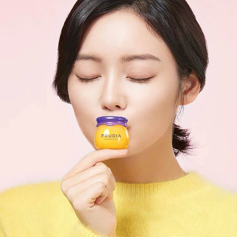 Blueberry Hydrating Honey Lip Balm (Frudia) Bálsamo labial regenerador y nutritivo 