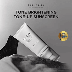 Madagascar Centella Tone Brightening Tone-up Sunscreen SPF50+ PA++++ (Skin1004) - Protector solar aclarante 