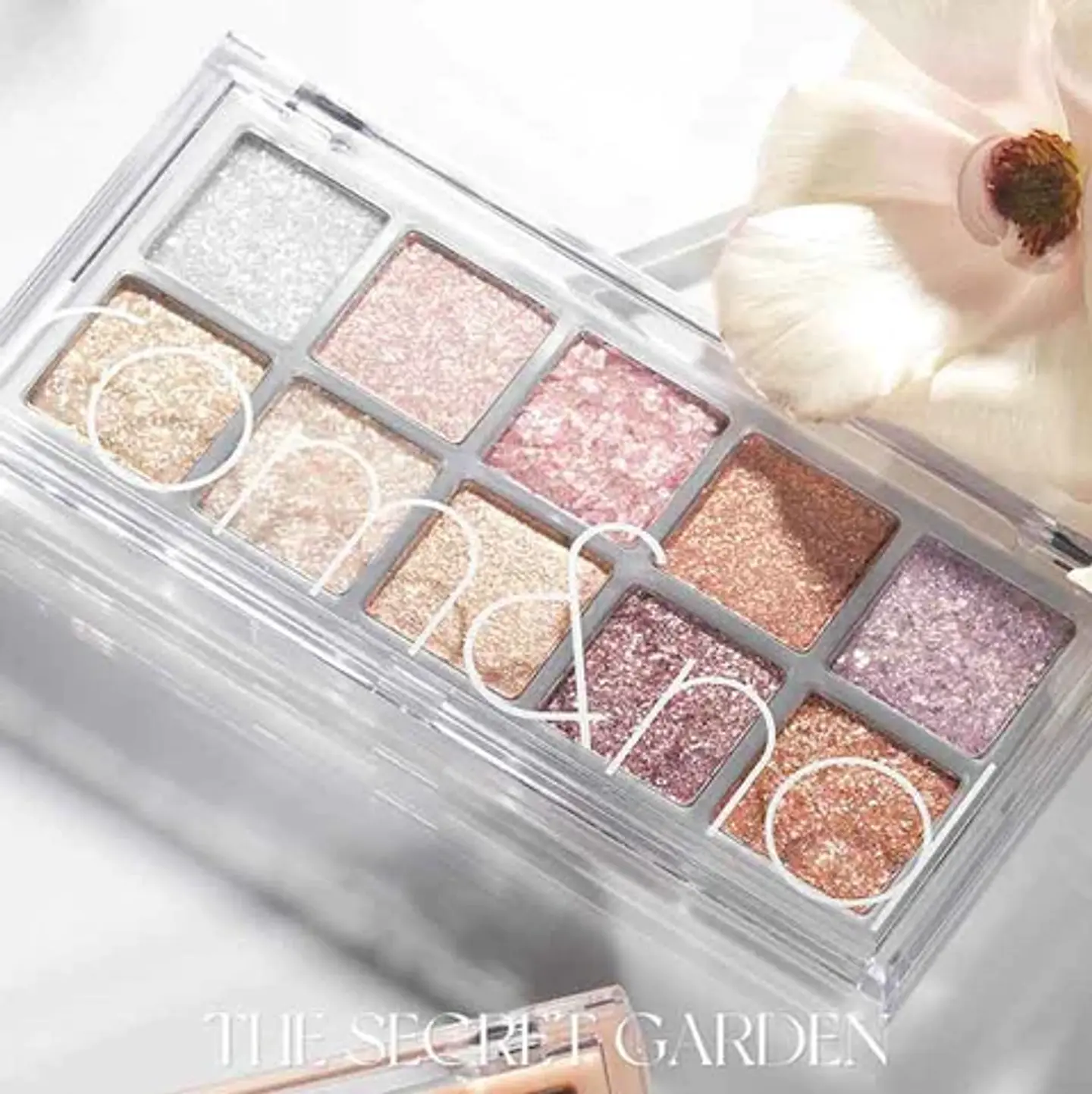 Better than Palette 00 Light & Glitter Garden (Rom&nd)  - Paleta de sombras glitter 2