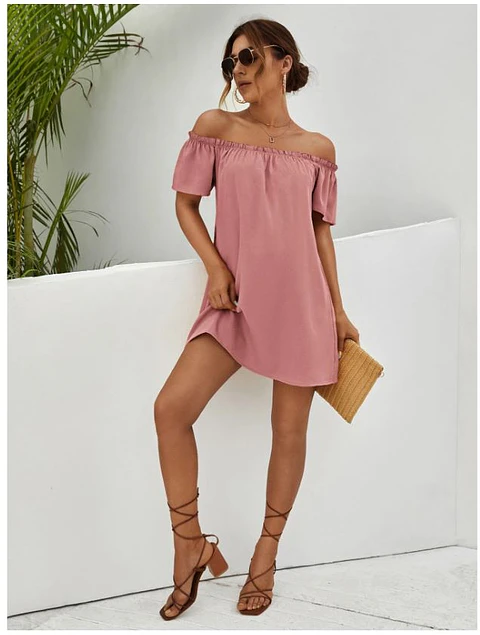  Vestido de hombros descubiertos