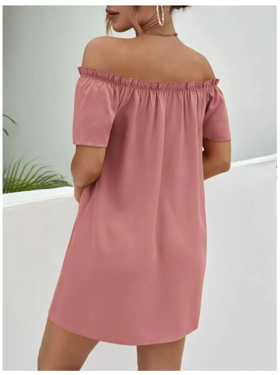  Vestido de hombros descubiertos 3