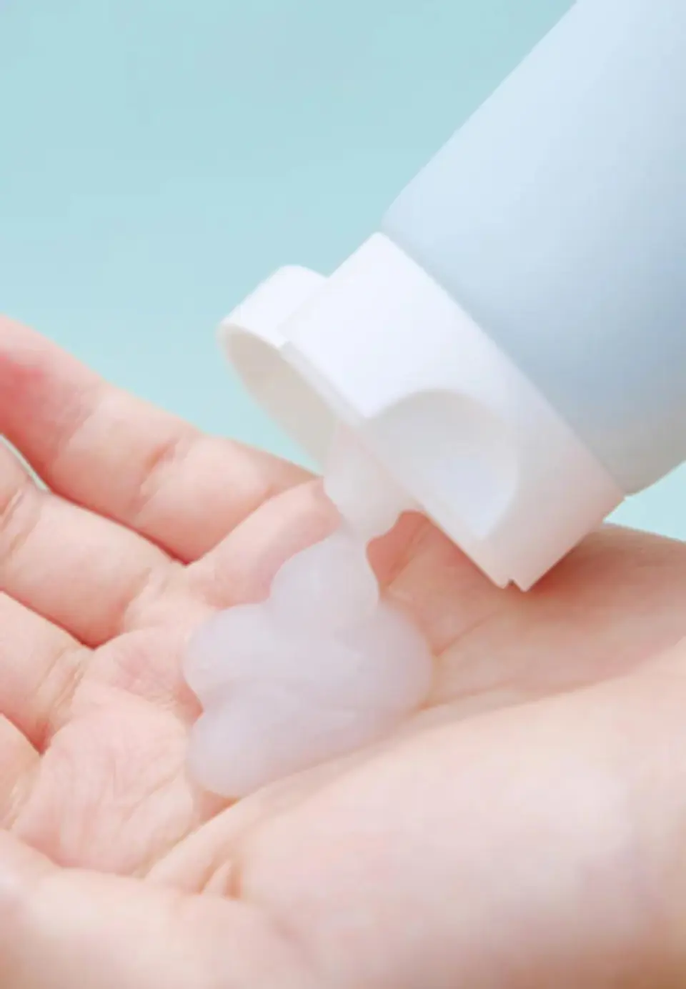 Madagascar Centella Hyalu-cica Sleeping Pack (SKIN1004) -100ml Crema nocturna con centella asiática y ácido hialurónico 6