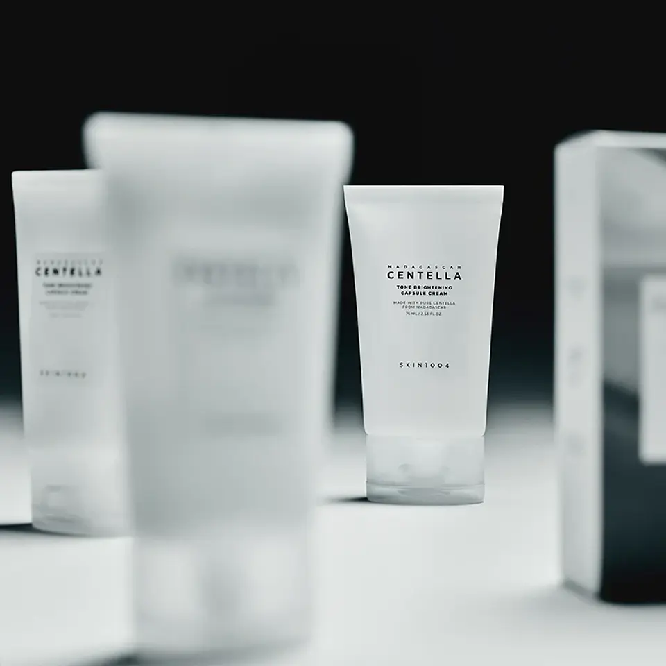 Madagascar Centella Tone Brightening Capsule Cream (SKIN1004) -75ml  Crema aclarante con niacinamida y ácido tranexámico 6