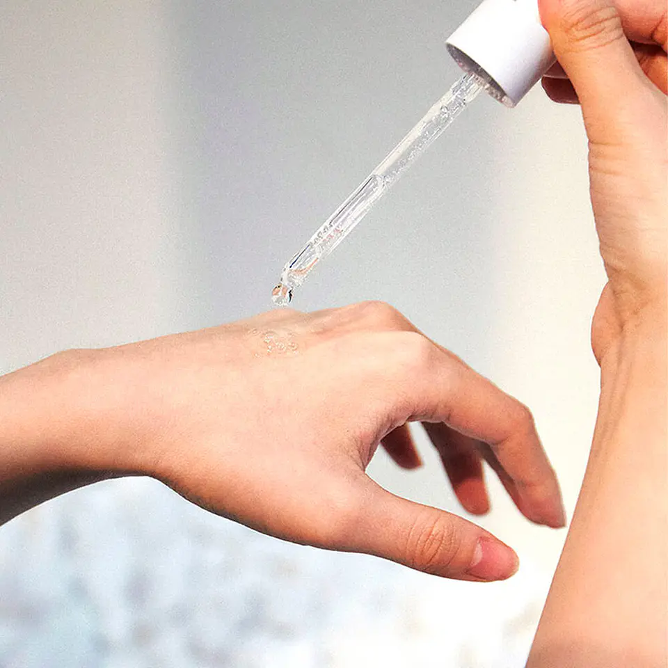 Madagascar Centella Hyalu-Cica First Ampoule (SKIN1004) - 50ml Serum hidratante centella asiática y ácido hialurónico 6