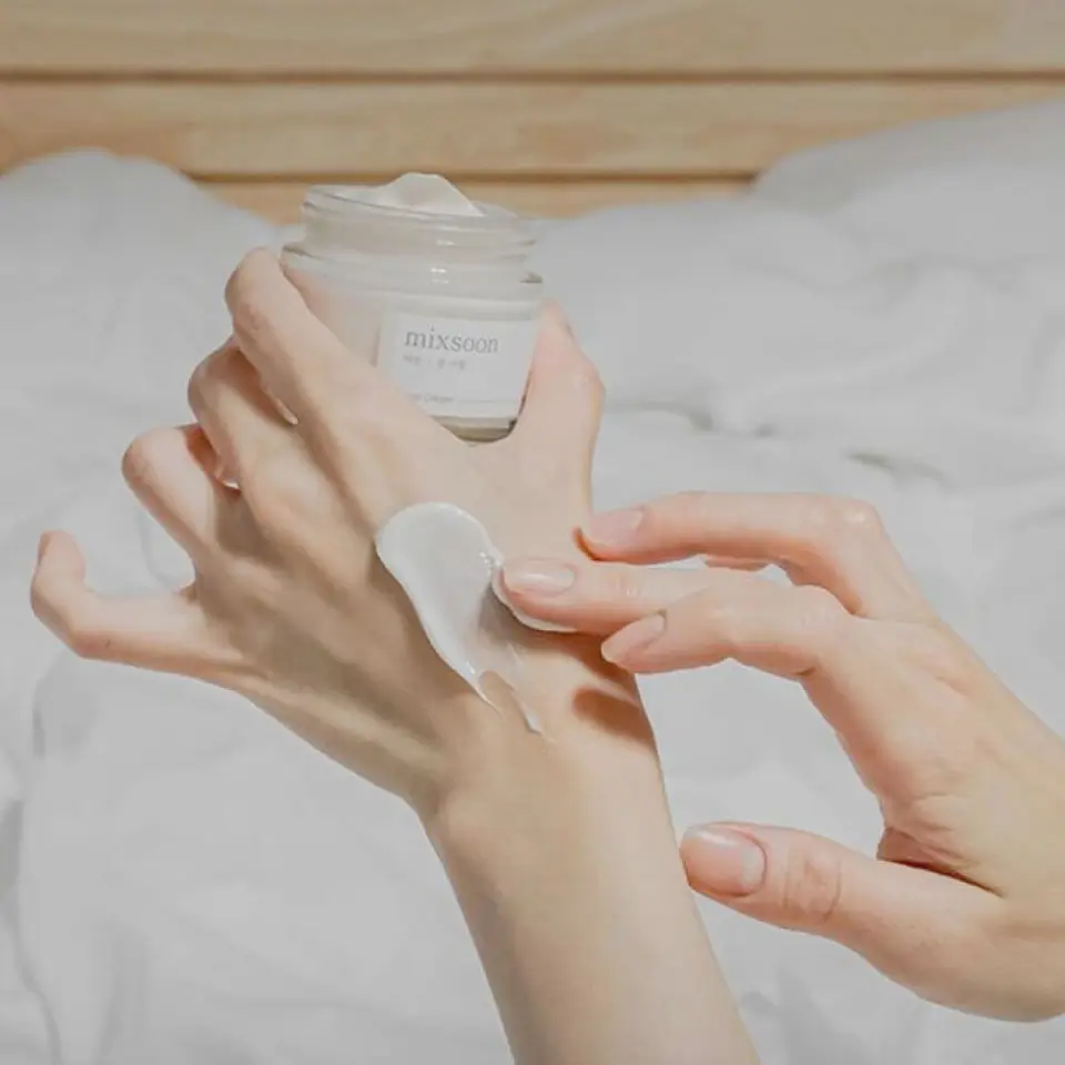 Bean Cream (Mixsoon) -50ml  Crema hidratante y exfoliante con extracto de soja fermentada 2
