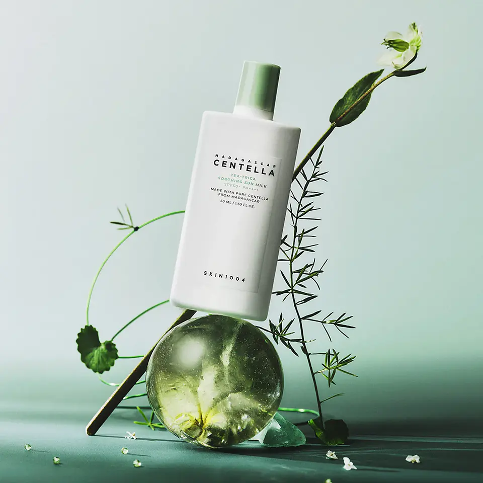 Madagascar Centella Tea-Trica Soothing Sun Milk (SKIN1004) - Protector solar ligero con árbol de té para pieles mixtas y grasas 7