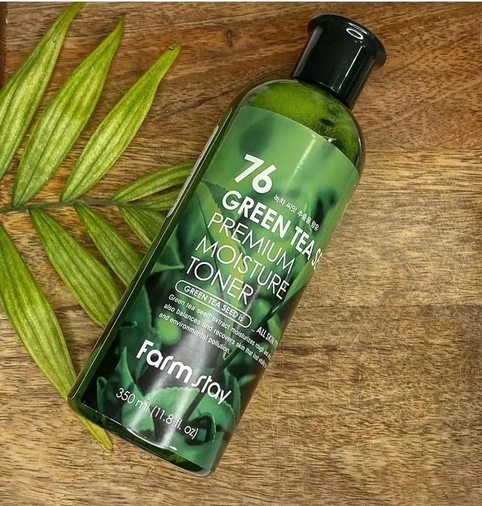 76 Green Tea Seed Premuim Moisture Toner (Farm Stay) - 300 ml Tónico de té verde, con centella asiática, manzanilla y aloe vera   12