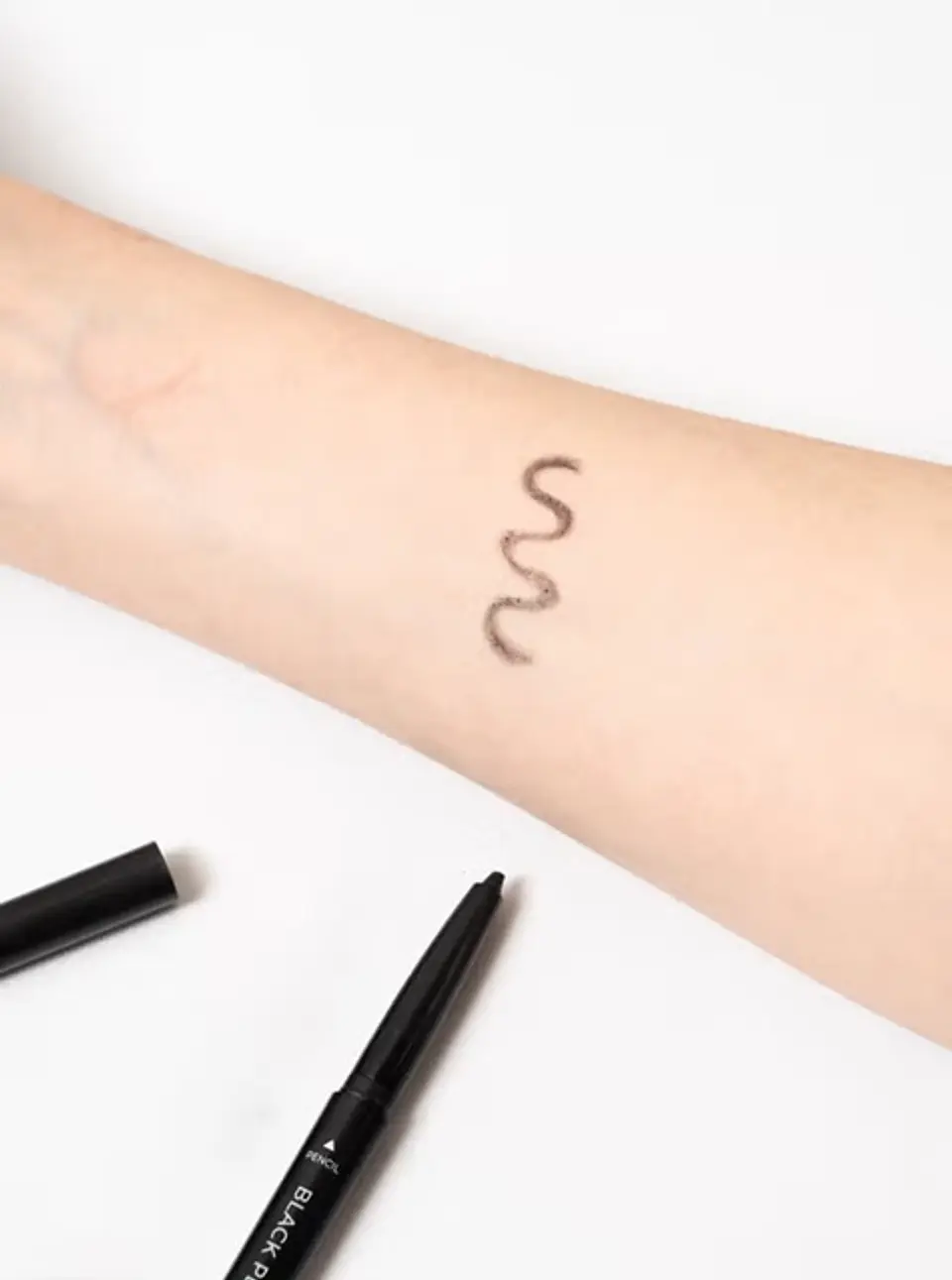 Pencil Eyeliner (Stylish) - Delineador negro ojos retráctil 1