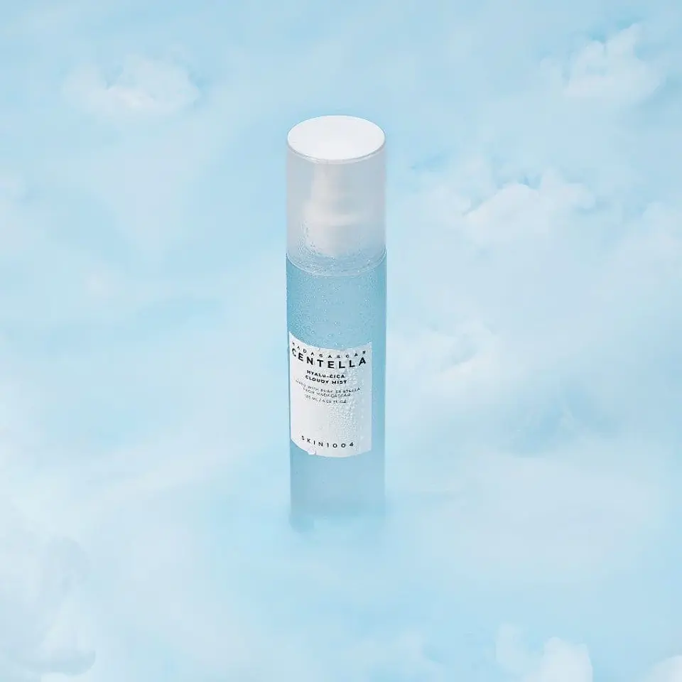Madagascar Centella Hyalu-Cica Cloudy Mist (SKIN1004) -120ml Bruma facial calmante e hidratante 5