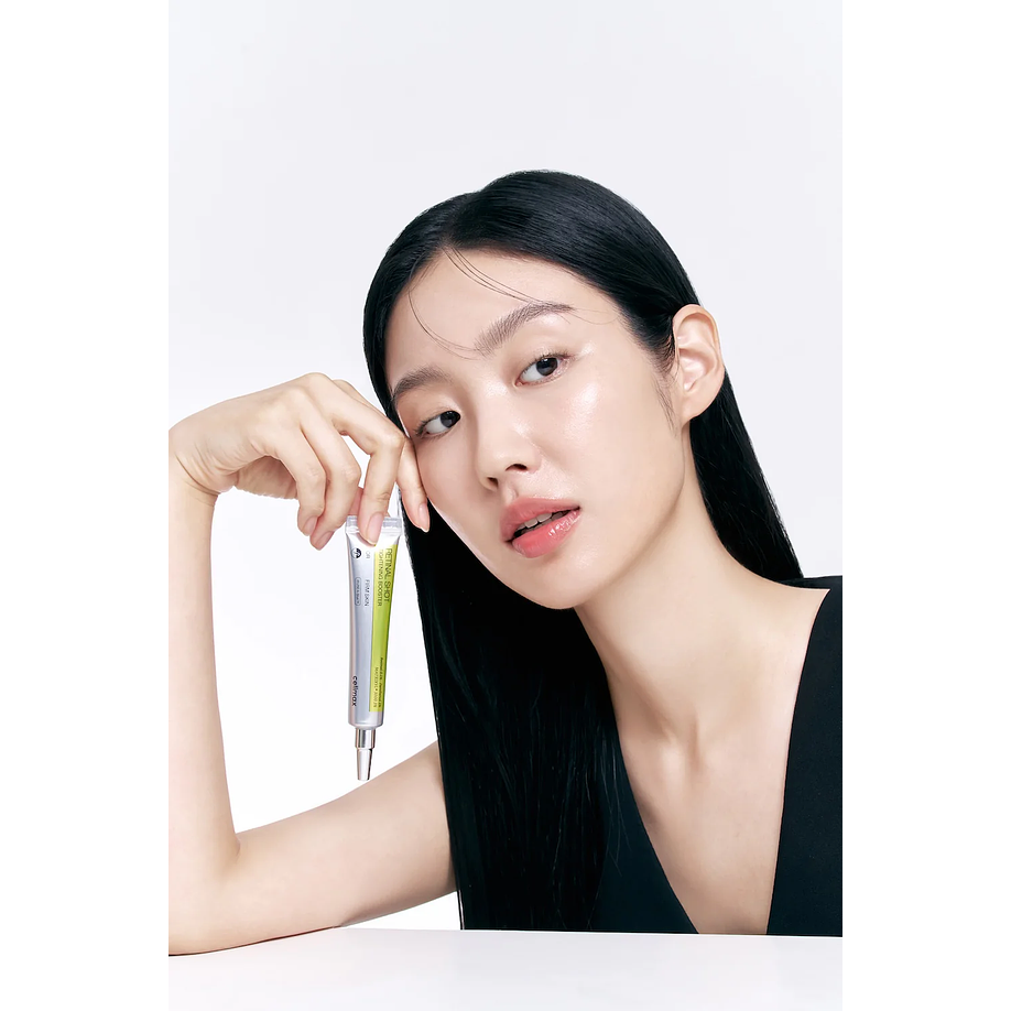 The Vita-A Retinal Shot Tightening Booster (CELIMAX) - 15 ml Serum focalizado antiedad con retinal 13