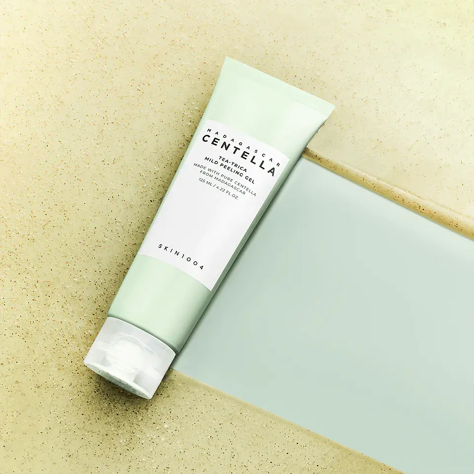 Madagascar Centella Tea-Trica Mild Peeling Gel (SKIN1004) - Espuma exfoliante suave 5