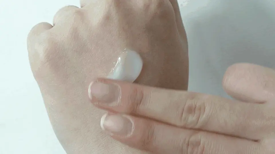 Tranexamic Acid Collagen Micro Spicule Cream (Wati for Skin)  - Crema aclarante y antiedad con colágeno, ácido tranexámico 2