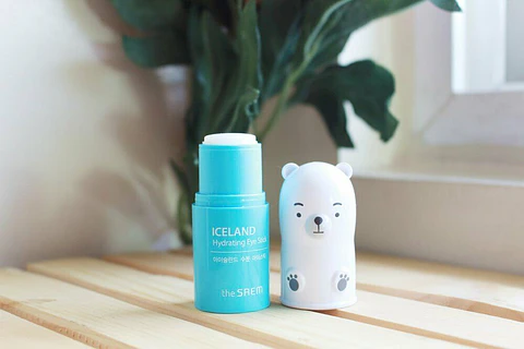 Iceland Hydrating Eye Stick (The Saem) - 7g Barra contorno de ojos desinflamante y aclarante