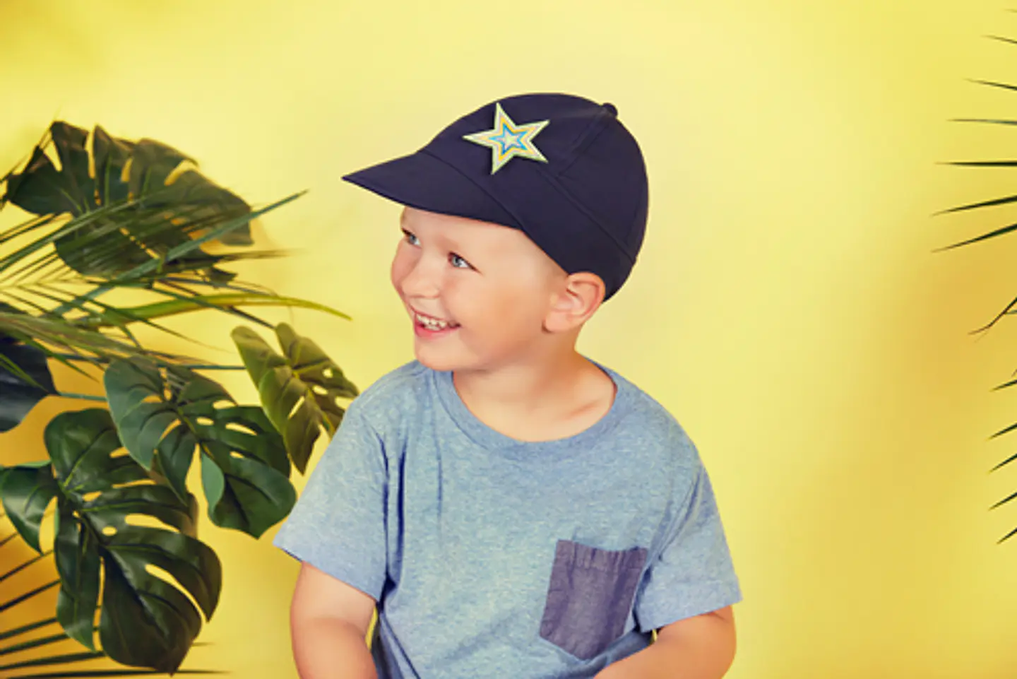 Petite Canguro. Gorra con visera y Filtro Solar UV 50 2
