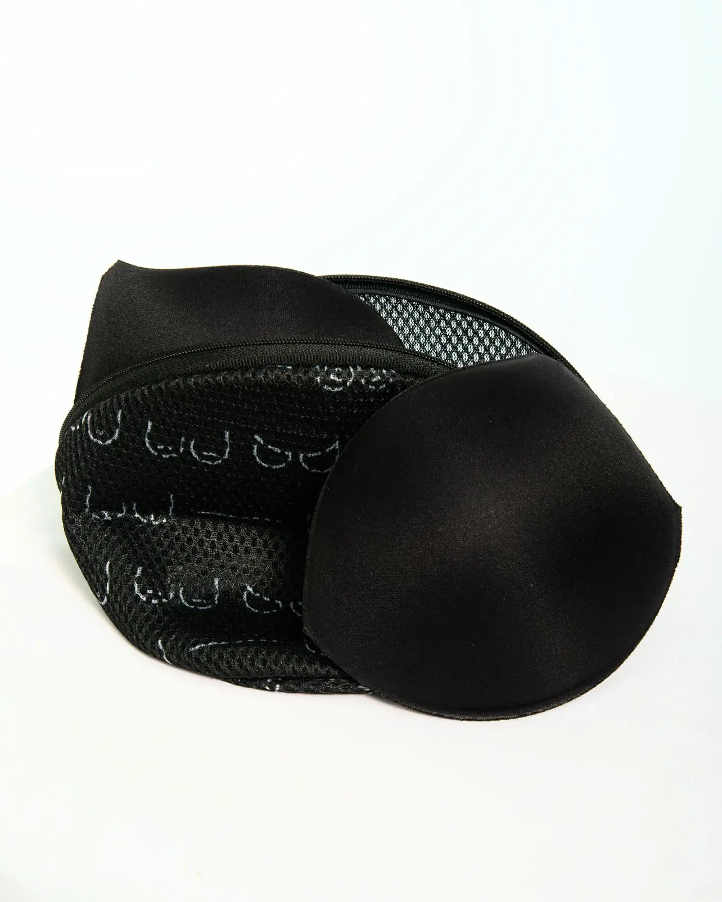 Prótesis Textil Anatómica Doble, color Negro. 4