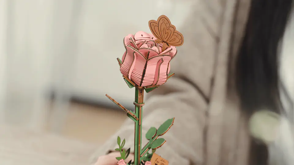 Flor Pink Rose de Madera Armable | Rowood 2