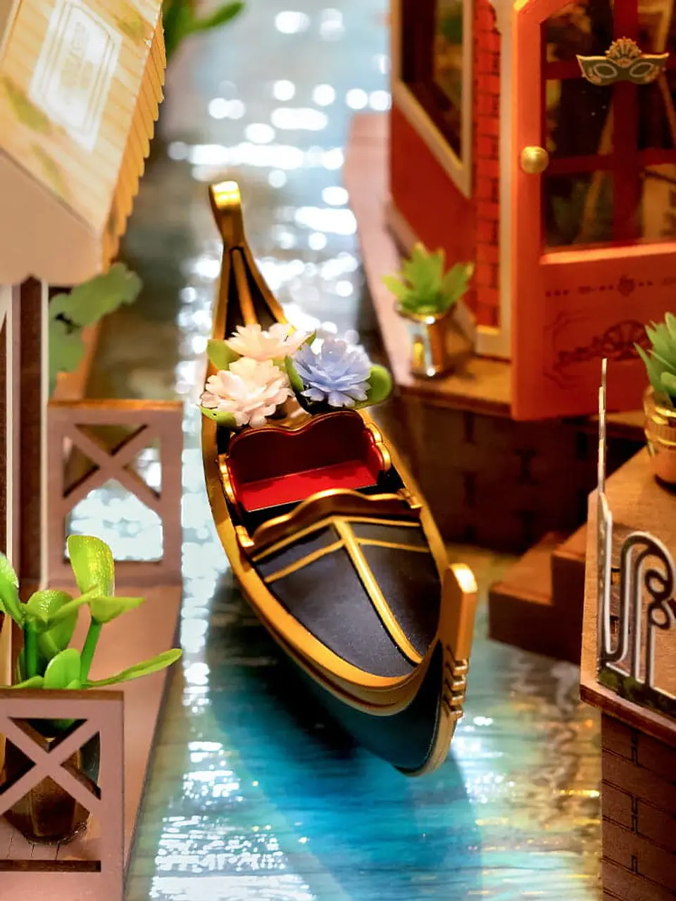 Separador de Libros Romantic Venice | Book Nook DIY con Luces LED 6