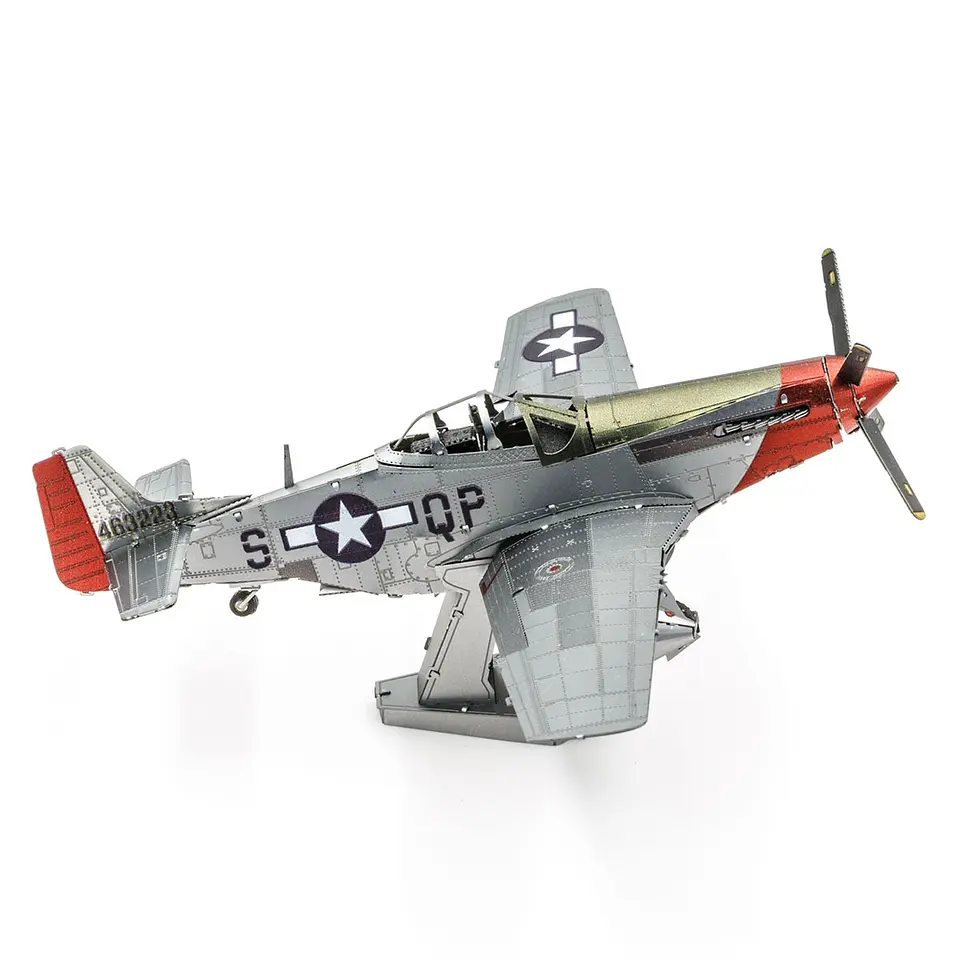 Avión Mustang P51D - Metal Earth 2