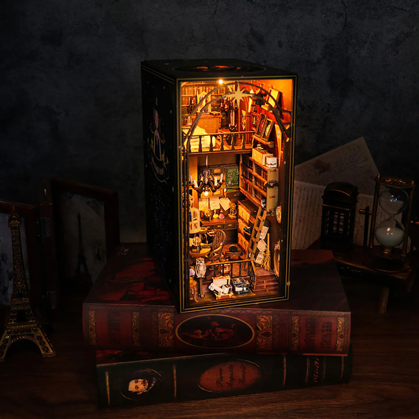 Separador de Libros 3D Magic House | Book Nook DIY con Luces LED 2