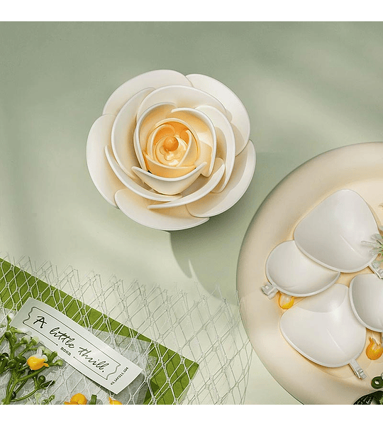Floral Art - White Camellia - ROKR