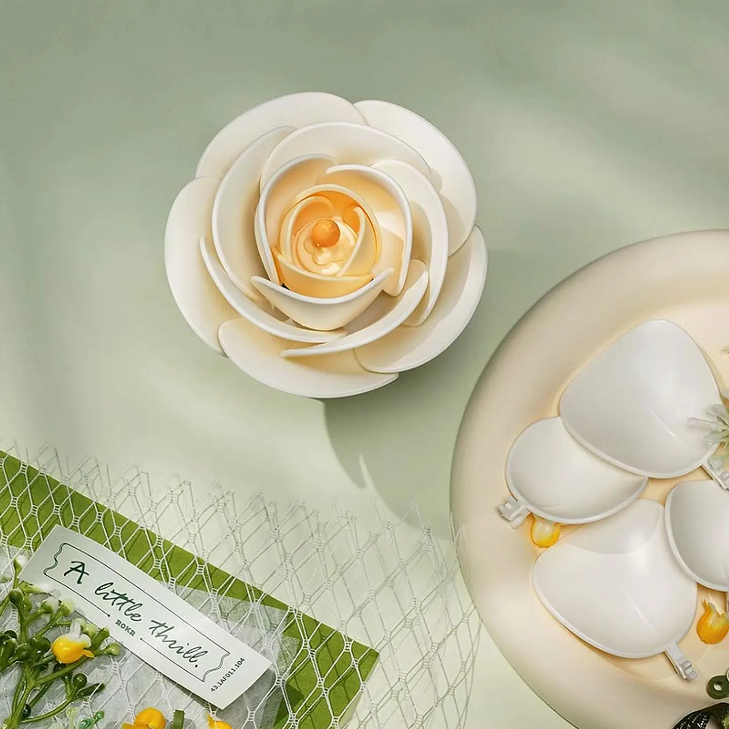 Floral Art - White Camellia - ROKR 3