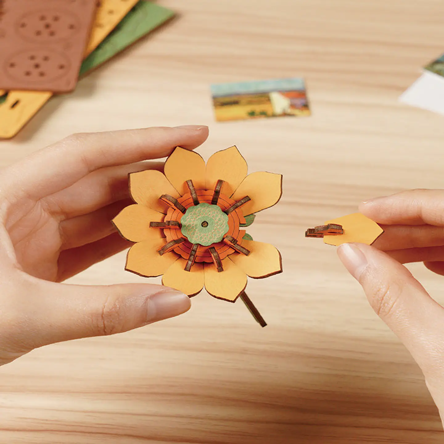 Golden Sunflower de Madera Armable | Rowood 5
