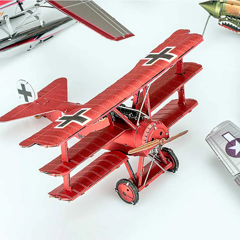 Triplano Fokker Baron Rojo | Metal Earth 4