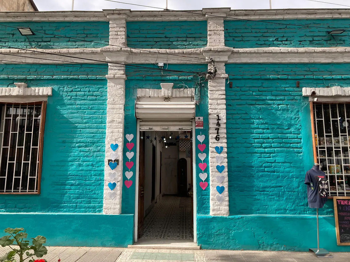 TIENDA FÍSICA EN PLENO BARRIO ITALIA