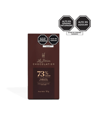 Tableta de chocolate amargo 73 % con nibs