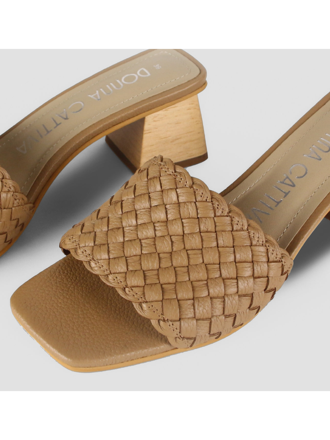 SANDALIA PEN - MANÍ 5