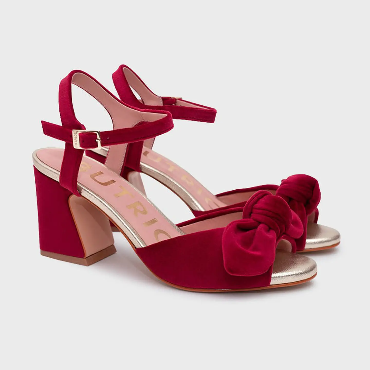 ILIANA PUMP MORA 3
