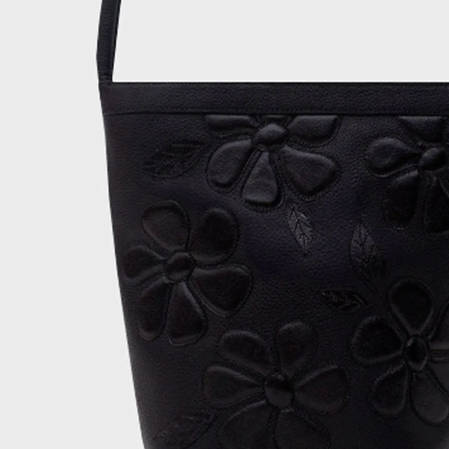JANIA BUCKET BAG NEGRO 2