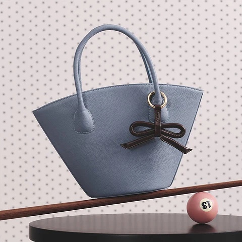 KATNISS TRAPEZE BAG CELESTE