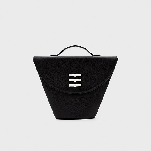 LUCILLE FLAP TRAPEZE BAG NEGRO