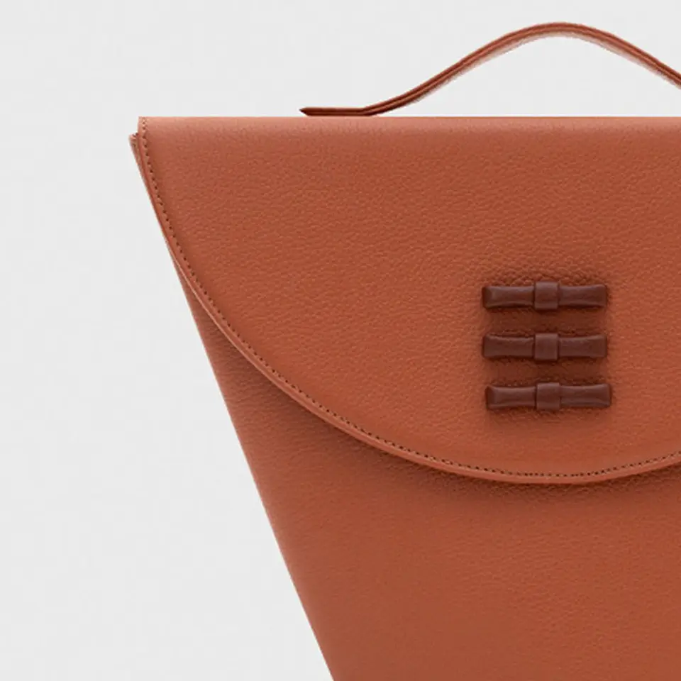 LUCILLE FLAP TRAPEZE BAG COBRE 3