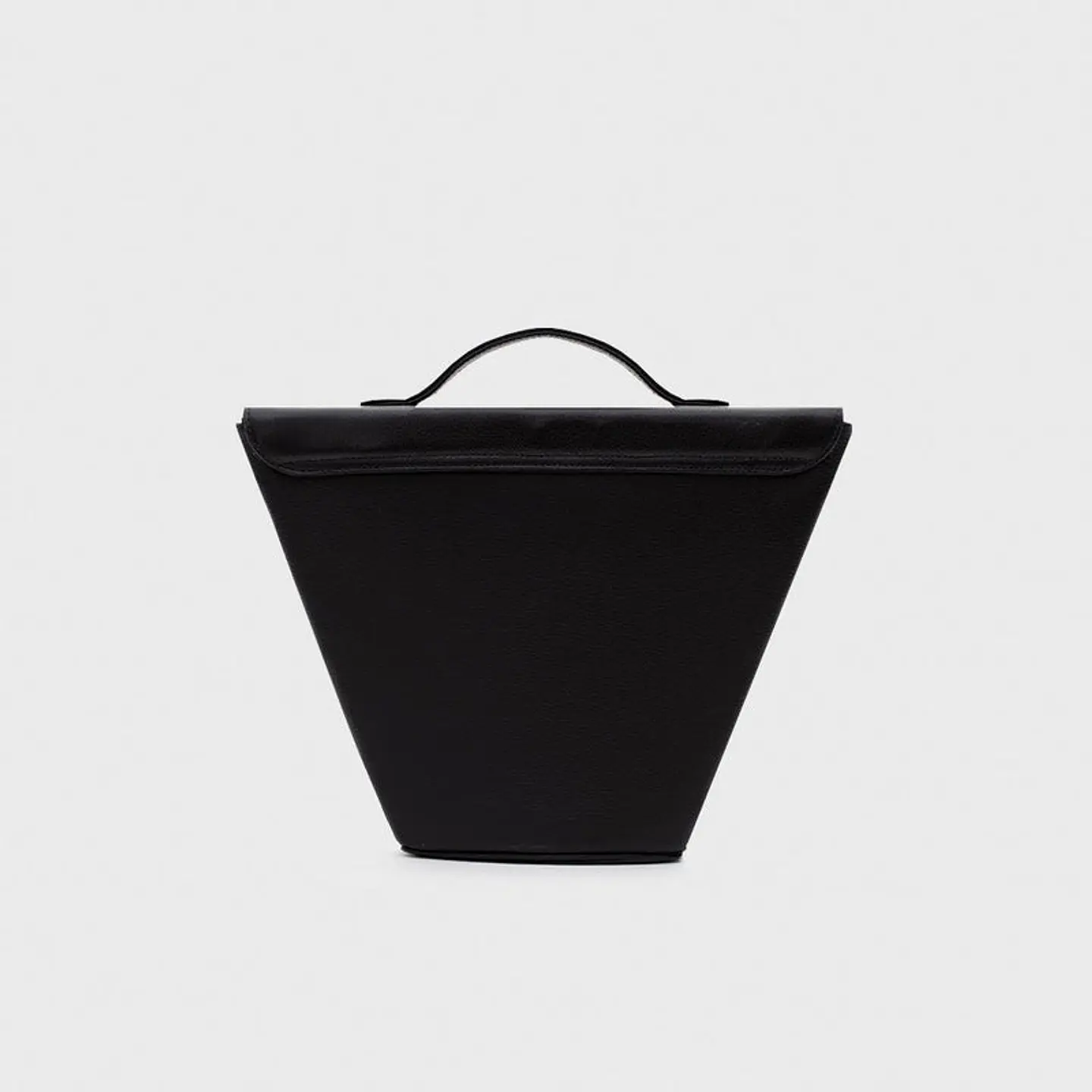 LUCILLE FLAP TRAPEZE BAG NEGRO 5