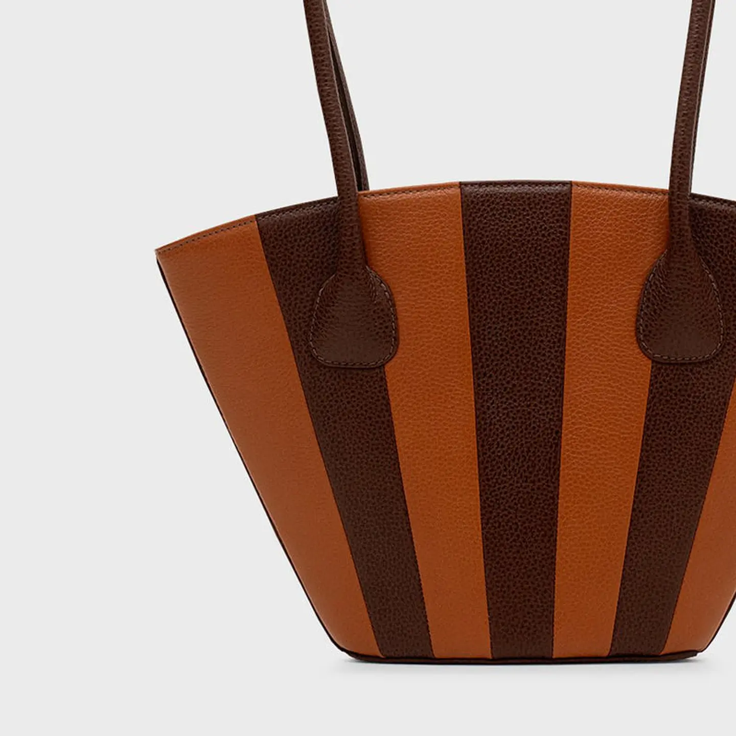 NABILA TRAPEZE BAG MARRÓN 4