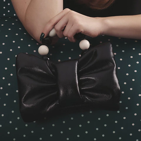 NAILA BEADED BOW BAG NEGRO