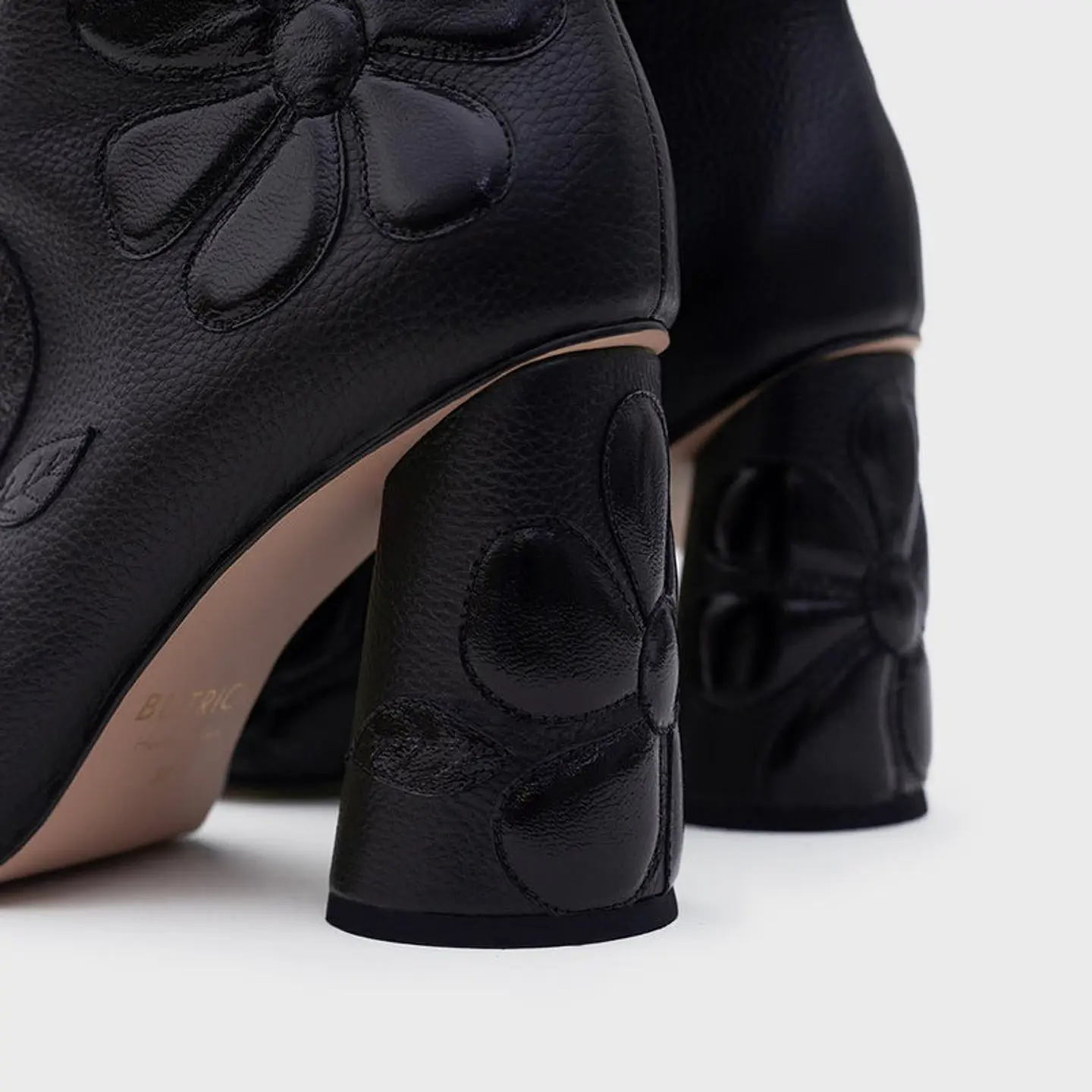 BOTA JANIA NEGRO 4