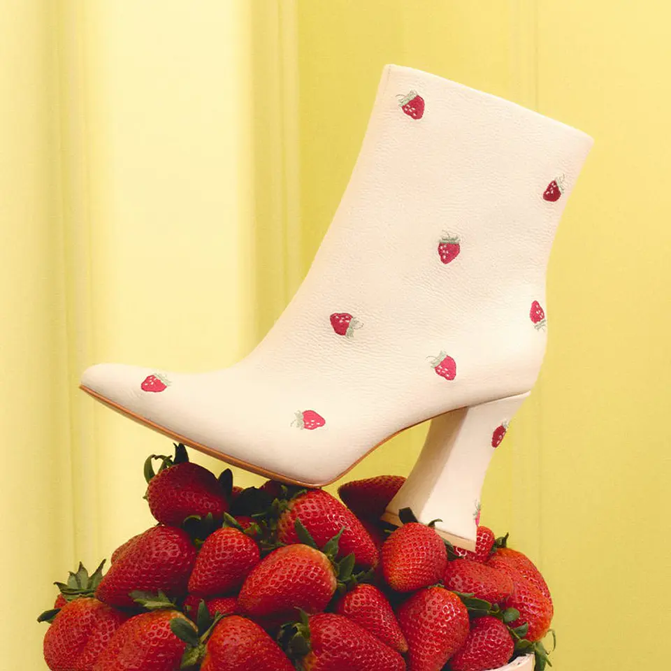 BOTÍN NINETTE STRAWBERRY HUESO 3
