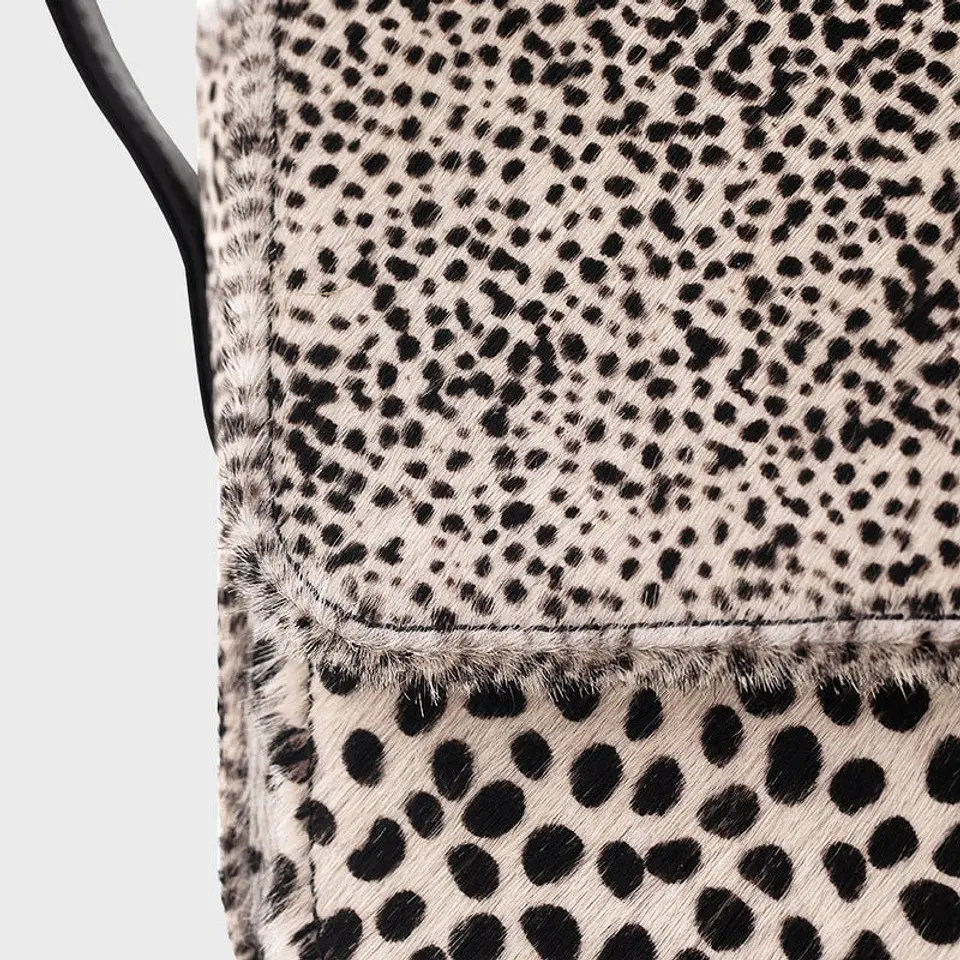 ANIKA FLAP BAG HUESO 2