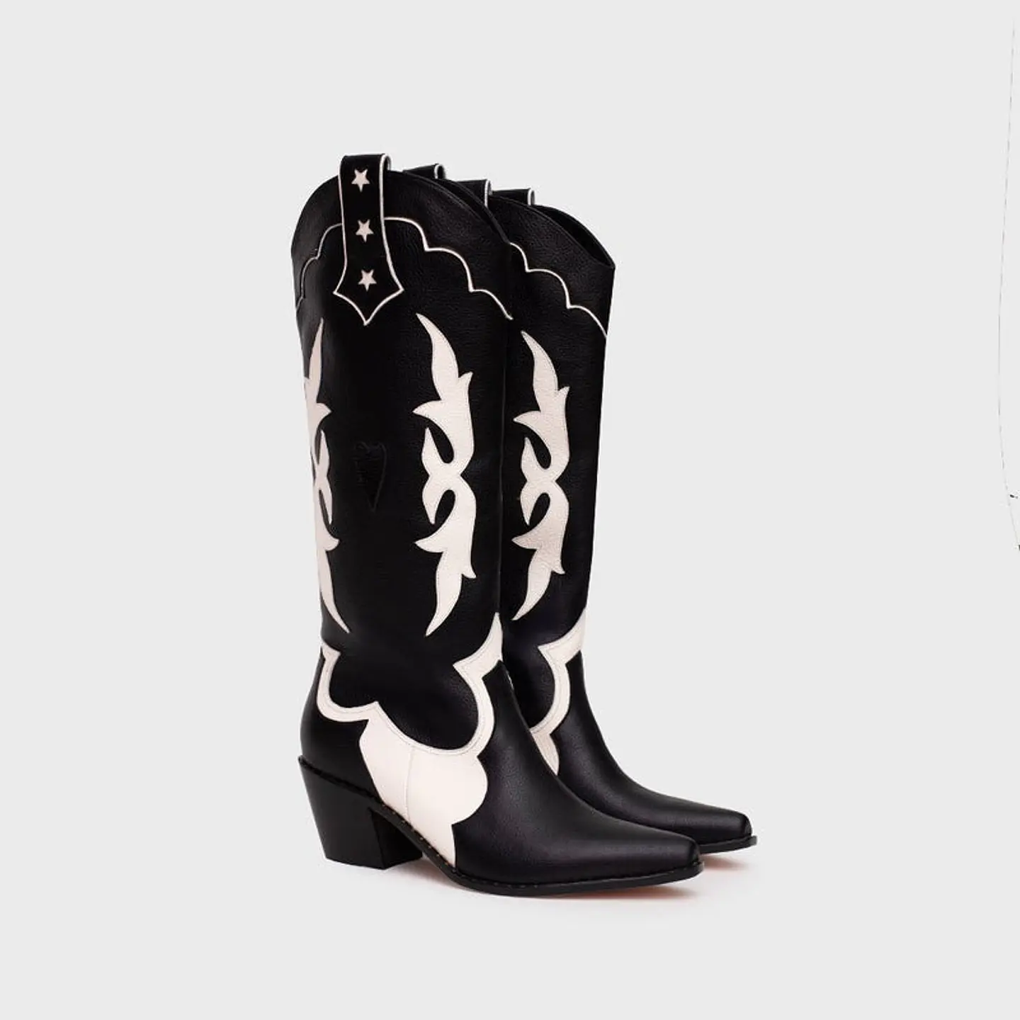 BOTA LUCKY HEARTS HUESO NEGRO 3