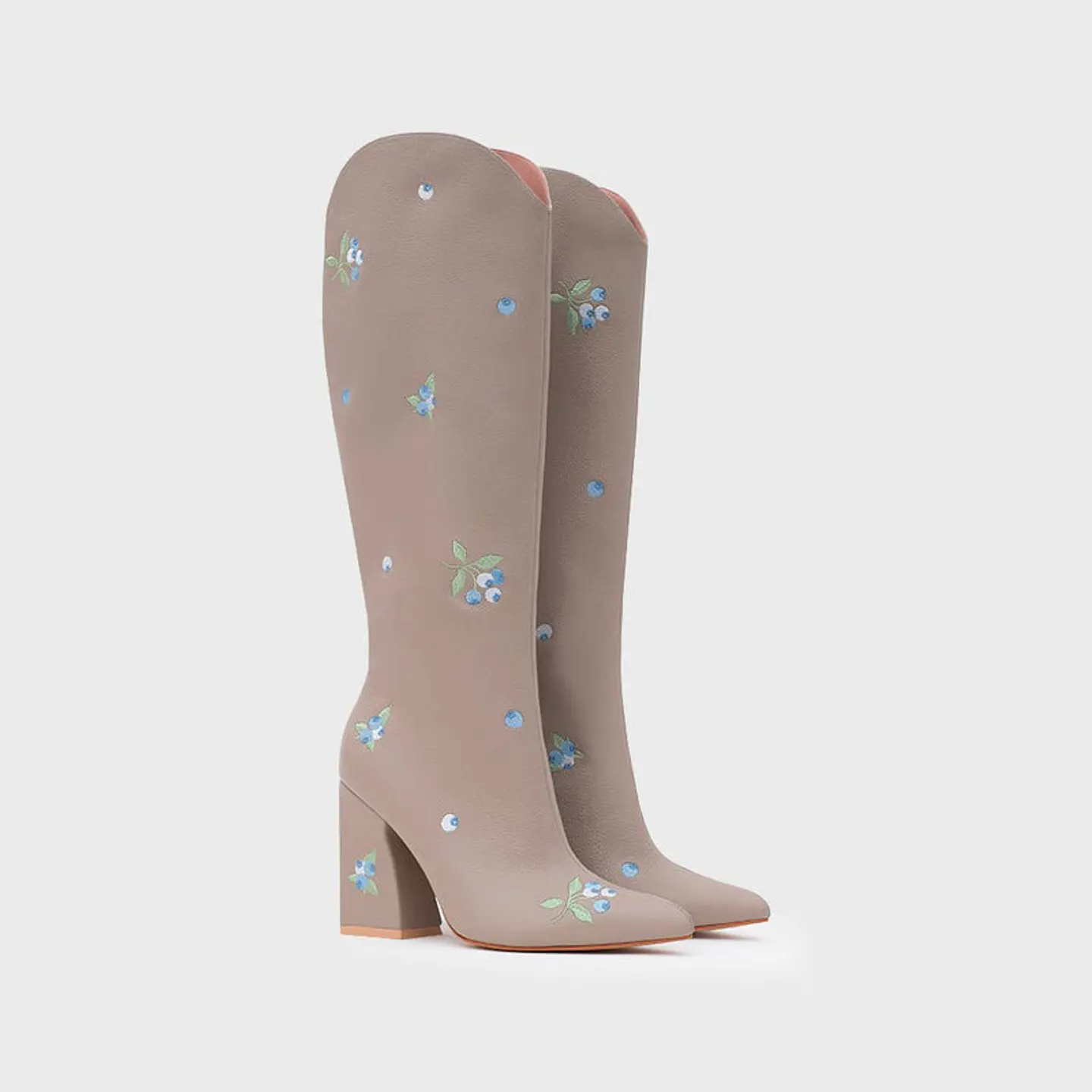 BOTA NINETTE BLUEBERRY CAFÉ 3