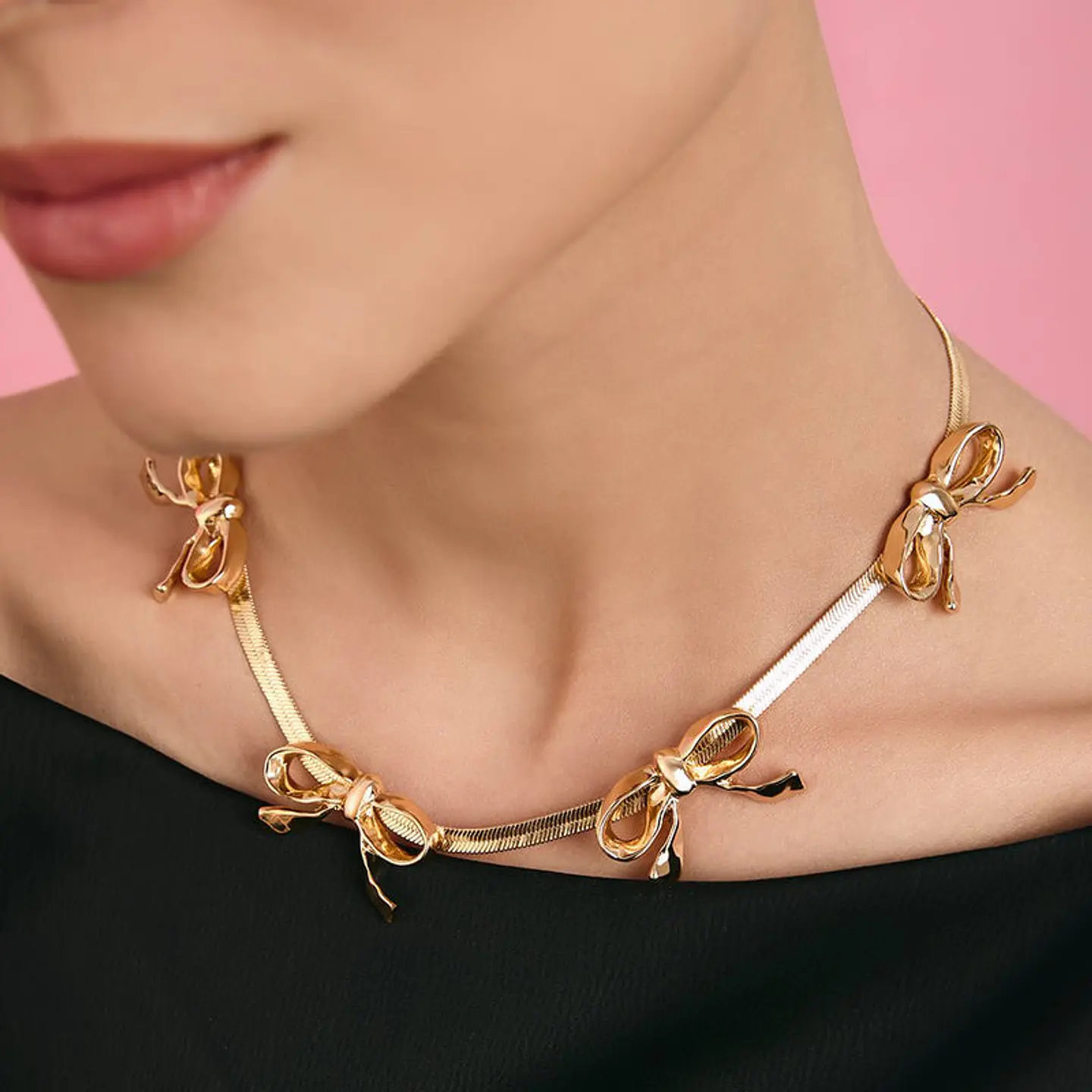 GARGANTILLA LAZOS PETRA ORO 2